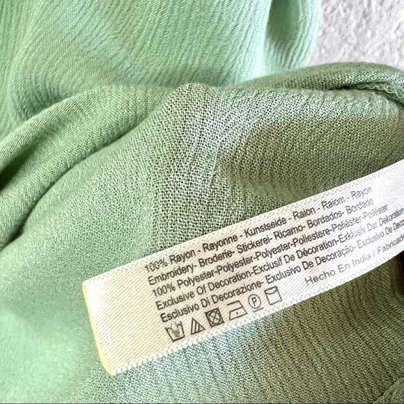 Anthropologie light green embroidered and sequin blouse size small - Picture 6 of 10